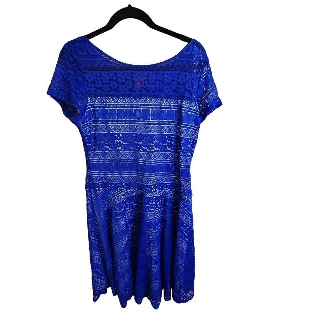 Melrose Size 14 Blue Crochet Overlay Lined Spring Dress